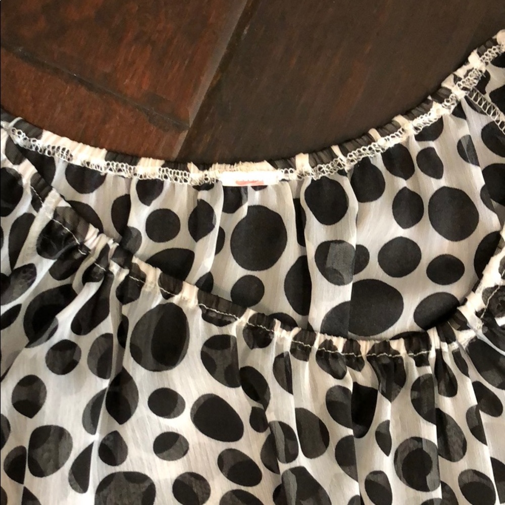Black and white chiffon blouse ๐๐ - Picture 2 of 5